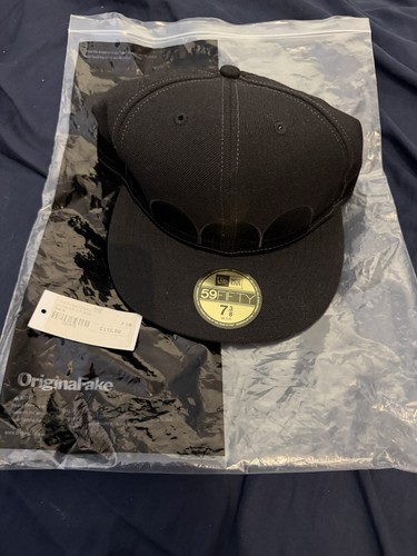 Kaws original fake new era - kaws,