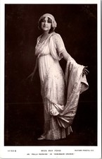 MISS RAY FORD : IN “ROBINSON