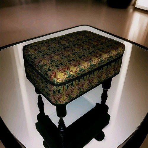 Fabulous footstool liberty - fabulous,