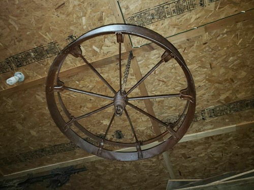 Iron wagon wheel - iron, pot