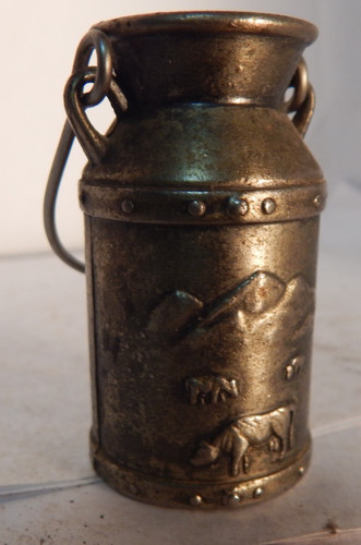 Vintage old milk can - old, pic