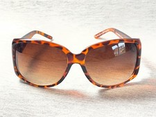 Tommy and Kate glamour tinted