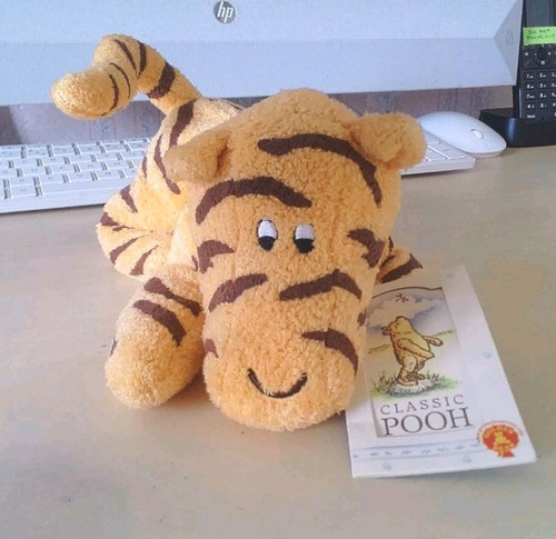 Vintage disney classic - disney, pooh