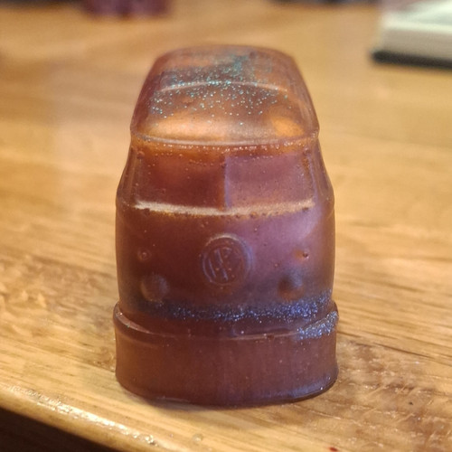 Splitty resin cast - resin,