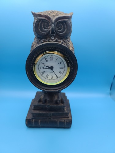 Large owl quartz mantel - large, desk