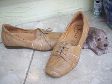 THINK! LIGHT BROWN TAN LEATHER