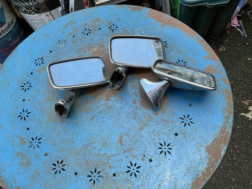 Classic car wing - car, mirrors