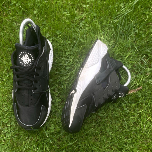 Nike huaraches size - , 5