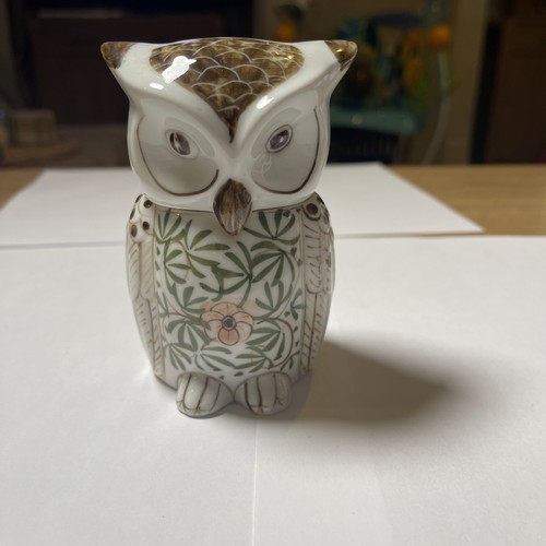 Lidded owl figure - lidded, box