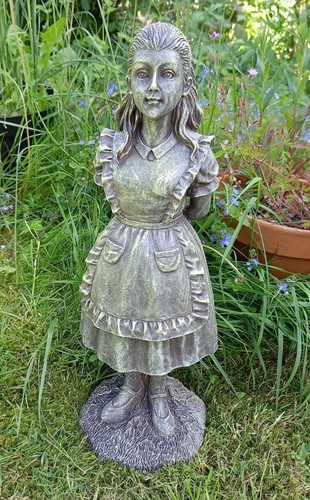 Alice wonderland garden - in,