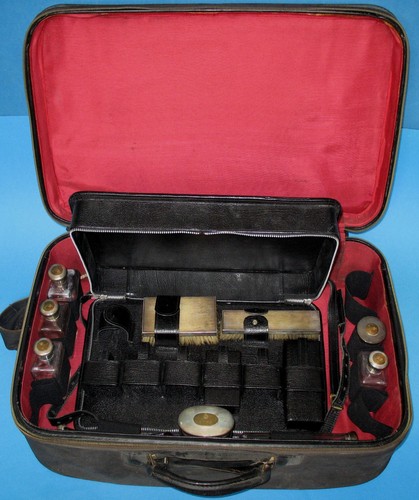 Ethiopia toilet suitcase - -,