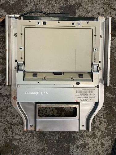Rear roof monitor screen - roof, tv