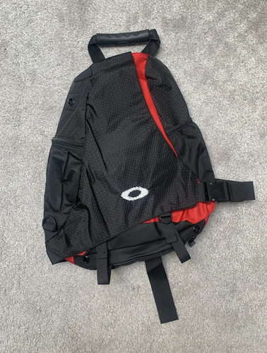 Oakley black red sling - oakley, black/red