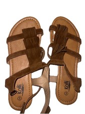 Kalli Sandals Size 9 Suede