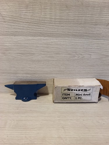 Mini cast iron anvil block - block, for