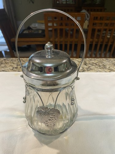 Vtg clear glass biscuit jar - glass,