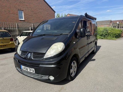 2008 black renault trafic - black,