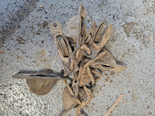 Sash window pulley - ,