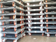 Very heavy duty dolly/ 80x60x17 all wheels swivel and two have brakes £20 each