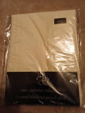 Sandown & Bourne One Curtain