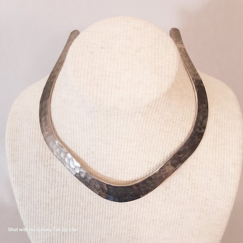 Rigid cuff choker - choker, necklace