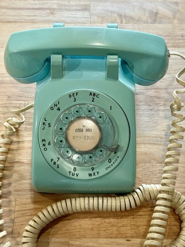Mcm vtg aqua blue bell - aqua,
