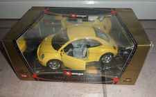 Burago Volkswagen Yellow Beetle 1998 gold collection 1/18 Car is mint  Boxed