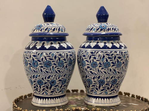 Large blue white pottery - white,