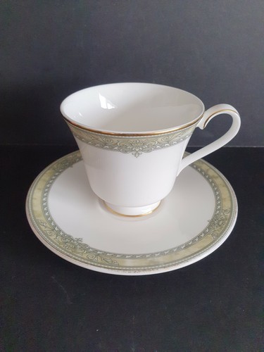 Royal doulton isabella tea cup - doulton,