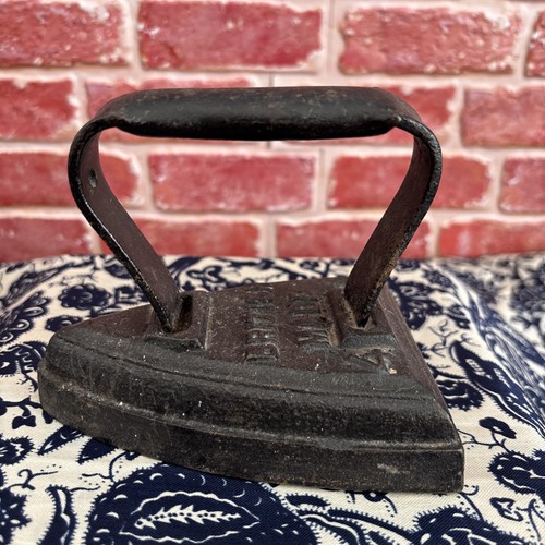 Antique cast iron flat - cast,