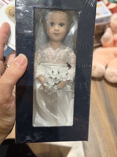 New boxed grace kelly - new,