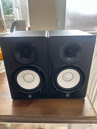 Yamaha hs5 studio monitors - yamaha,