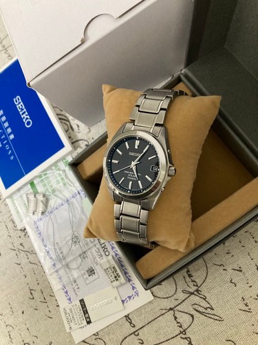 Excellent condition rare - excellent,