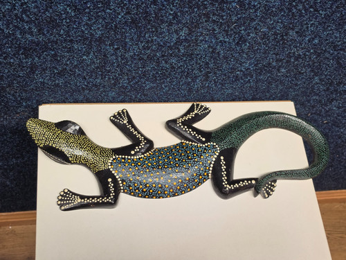 Lizard hand carved wooden - hand,