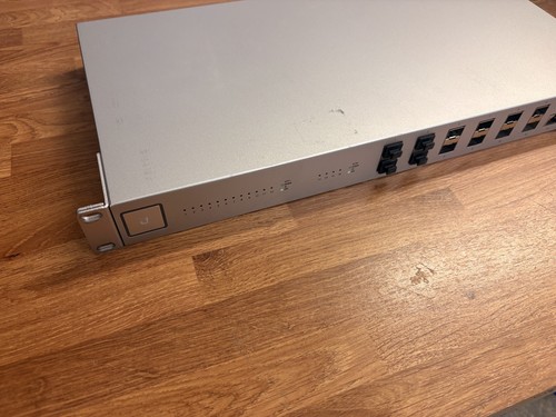 Ubiquiti unifi switch xg - switch, 16