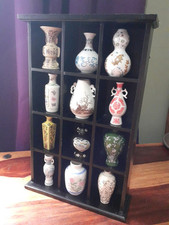 *TREASURES OF THE IMPERIAL DYNASTY* FRANKLIN MINT miniature Vase & Shelf Case
