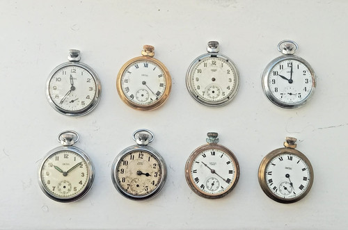 Lot vintage smiths pocket - of,