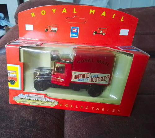 Corgi royal mail - royal,