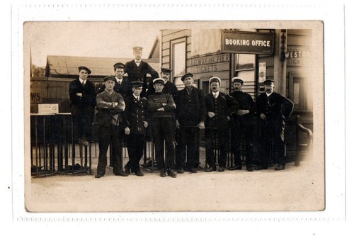 Railway station pier barry - pier,