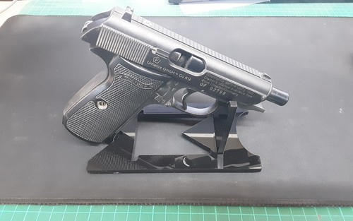 Black acrylic gun display