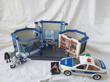 Playmobil 4264 Police Bommand Station Bundle