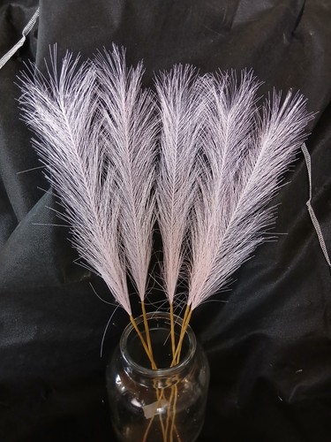 Artificial feather grasses