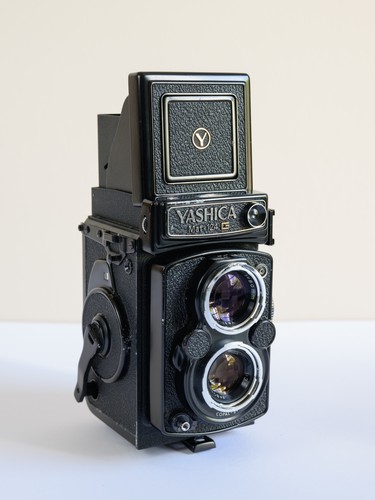 Yashica mat 124g tlr medium - yashica,