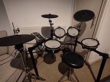 Roland TD9 V-Drum Electric Drum Kit with Accessories, DW 3002 Double Pedal, Amp