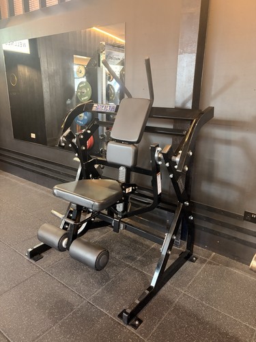 Hammer strength plate loaded - hammer,
