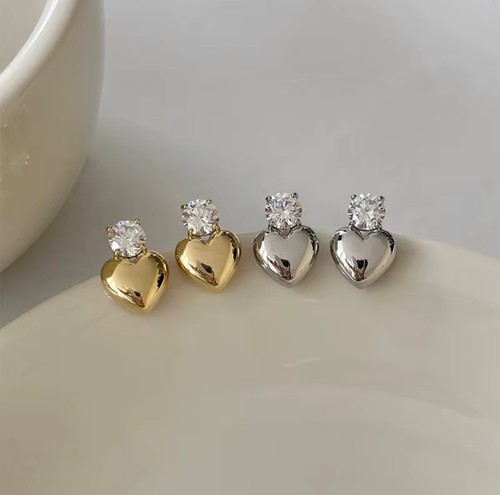 Heart shaped earrings gold - shaped,