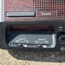 Vintage GE Clock AM/FM Radio