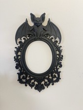 Gothic Bat Frame – Black