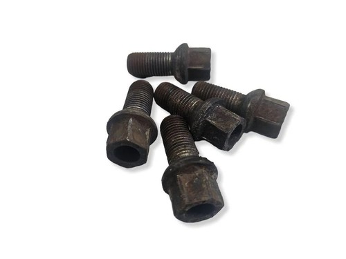 Passat 357 bolts 1234 - passat, cc