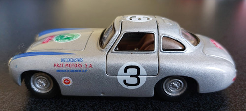 Scale diecast mercedes - scale,